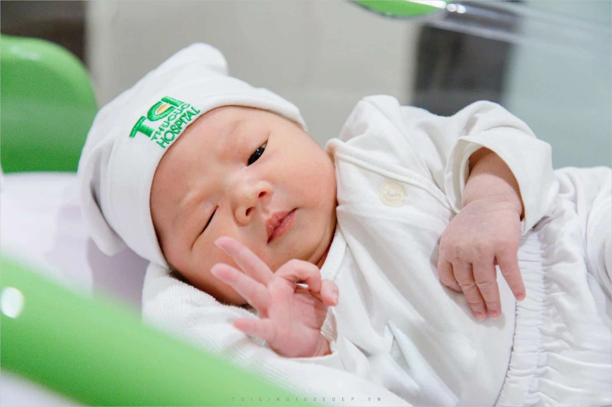 Sinh em bé năm 2026 mệnh gì tuổi gì? Những điều cha mẹ cần biết khi sinh con năm 2026